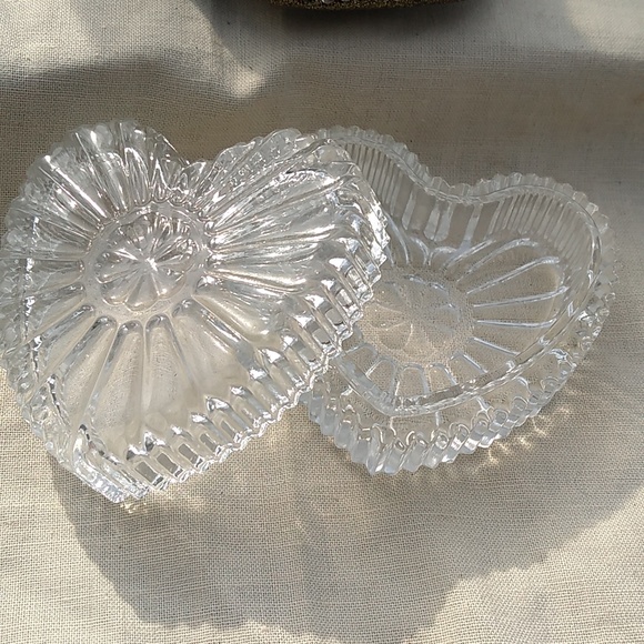 Vintage Trinket Boxes, Glass Heart, Bohemian Hexagon with lots of Bling - Picture 2 of 9